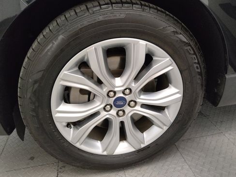 Used 2021 Ford Edge Titanium w/ Cargo Accessory Package FWD image 31