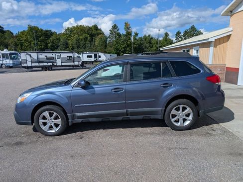 Used 2013 Subaru Outback 2.5i Limited w/ Moonroof Pkg image 8