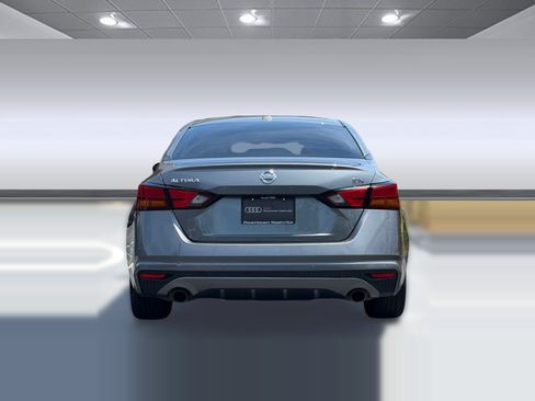 Used 2020 Nissan Altima 2.5 SR FWD image 10
