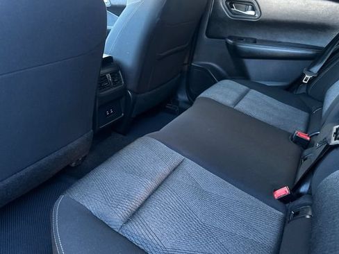 Used 2025 Nissan Rogue SV AWD/4WD image 13