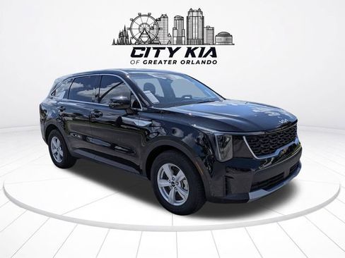 Used 2026 Kia Sorento LX FWD image 8