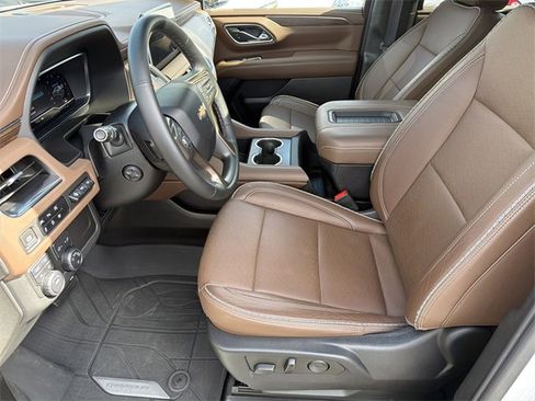 Used 2023 Chevrolet Tahoe High Country image 9