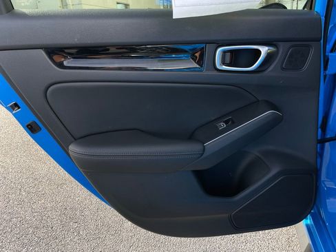 Certified 2025 Honda Civic Sport Touring image 38