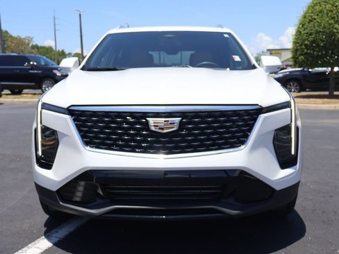 Certified 2024 Cadillac XT4 Premium Luxury FWD image 8