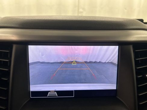 Used 2020 GMC Acadia SLE w/ Driver Convenience Package image 19