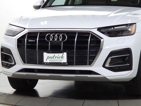 Used 2021 Audi Q5 Prestige w/ Prestige Package AWD/4WD image 3