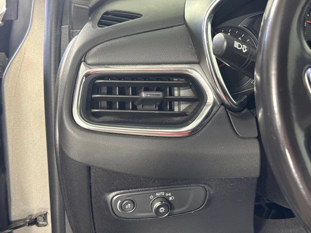 Used 2019 Chevrolet Equinox LT AWD/4WD image 20
