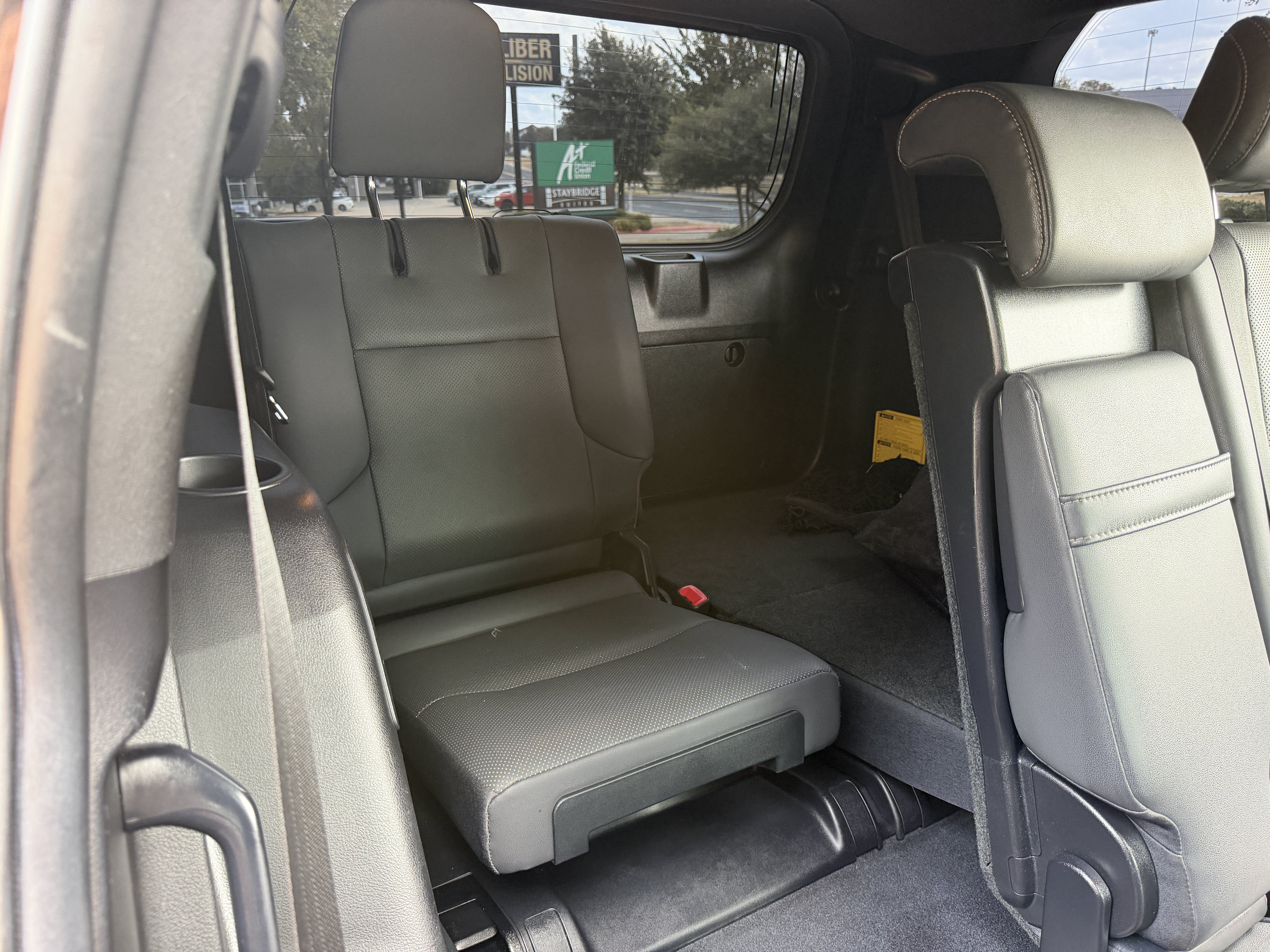 Used 2022 Lexus GX 460 Premium w/ Premium Package AWD/4WD image 22