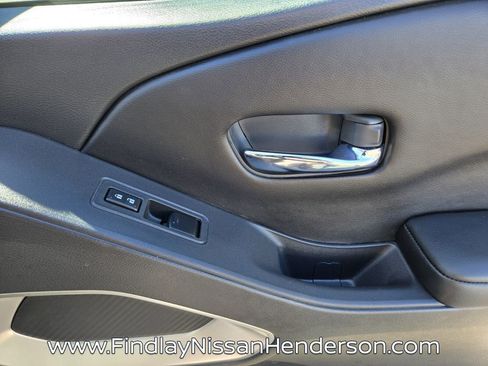 Used 2025 Nissan Frontier SV w/ SV Convenience Package image 19