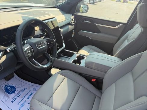 New 2026 GMC Acadia Elevation w/ Elevation Premium Package AWD/4WD image 16