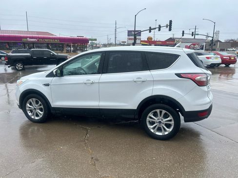 Used 2017 Ford Escape SE image 6