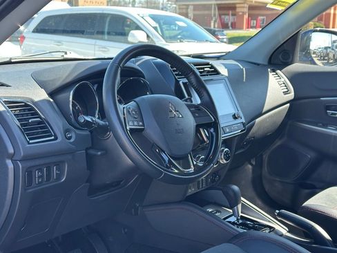 Used 2024 Mitsubishi Outlander Sport SE image 22