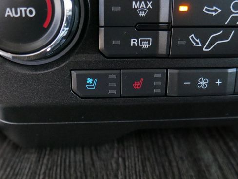 Used 2021 Ford F250 Lariat w/ Chrome Package image 58