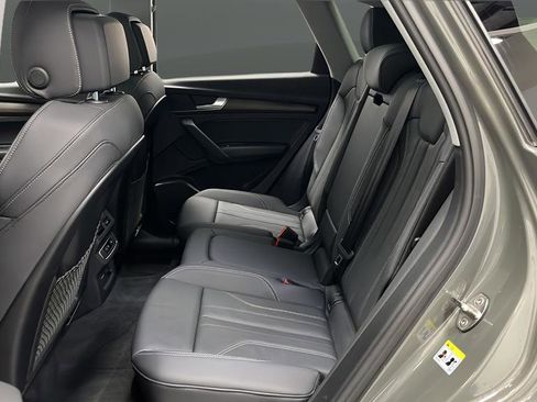 Used 2024 Audi Q5 e Premium w/ Convenience Package AWD/4WD image 23