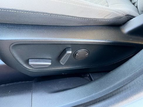 Certified 2020 Ford Escape SE image 15