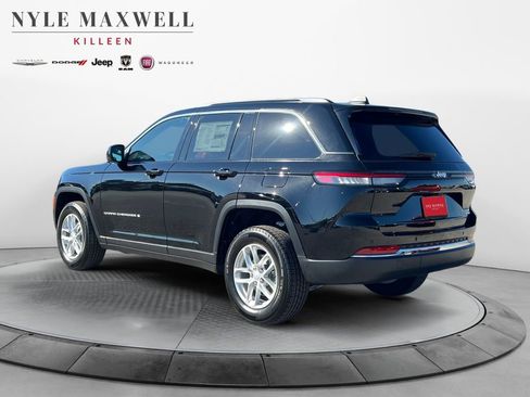 New 2025 Jeep Grand Cherokee Laredo image 14