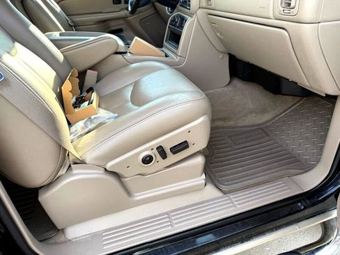 Used 2005 GMC Sierra 3500 SLT w/ Heavy-Duty Power Package image 43