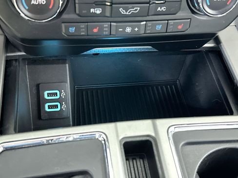 Used 2017 Ford F150 Lariat image 27