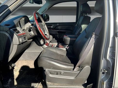 Used 2014 Cadillac Escalade Premium AWD/4WD image 14