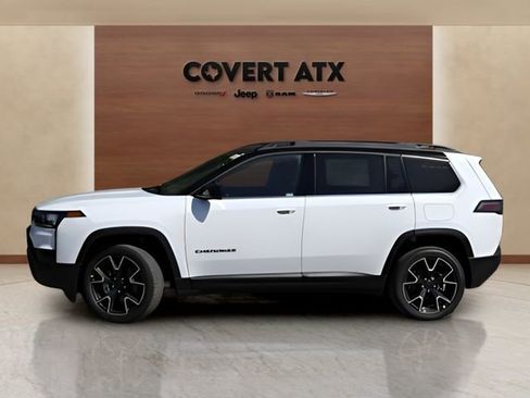 New 2026 Jeep Cherokee Overland image 2