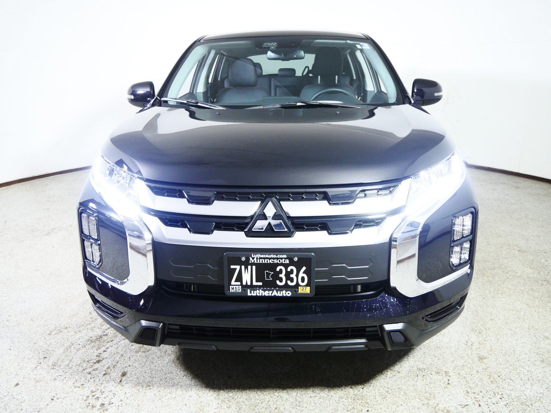 Used 2026 Mitsubishi Outlander Sport SE AWD/4WD image 2