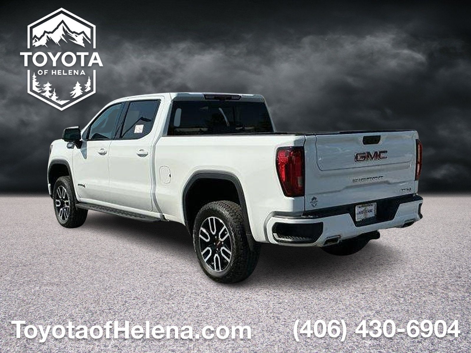 Used 2024 GMC Sierra 1500 AT4 w/ Technology Package AWD/4WD image 3