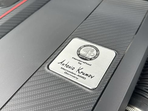 New 2025 Mercedes-Benz GLC 63 AMG S image 13