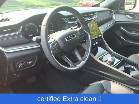 Certified 2024 Jeep Grand Cherokee Limited w/ Black Appearance Package AWD/4WD image 7