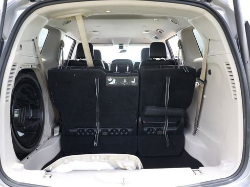 Used 2017 Chrysler Pacifica Touring-L FWD image 23