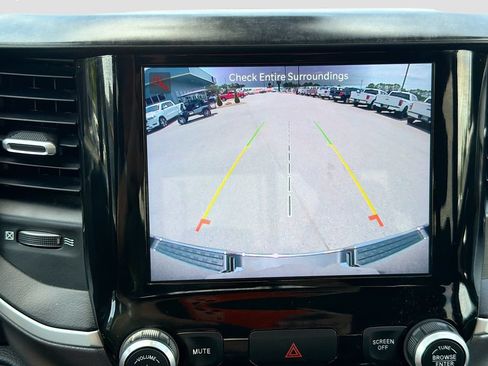 Used 2022 RAM 1500 Big Horn AWD/4WD image 15
