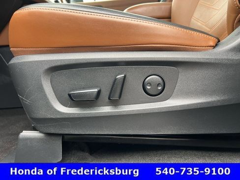 Used 2024 Nissan Pathfinder Platinum w/ Cargo Package AWD/4WD image 16