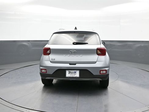 Certified 2021 Hyundai Venue SEL w/ Premium Package image 7