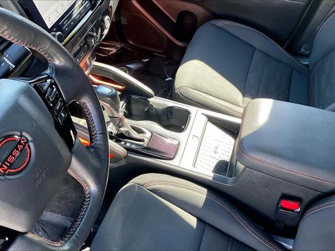 Used 2022 Nissan Frontier Pro-X image 16