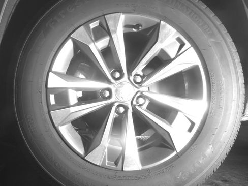 Used 2025 Chevrolet Equinox LT image 14