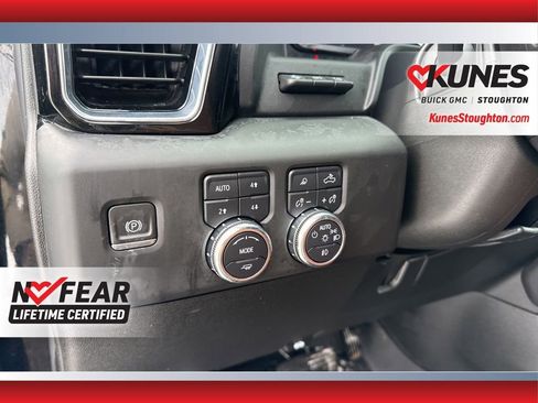 Used 2024 GMC Sierra 3500 Denali Ultimate image 23