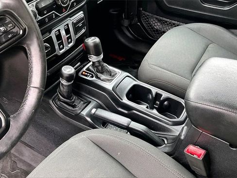 Used 2018 Jeep Wrangler Sport S image 14