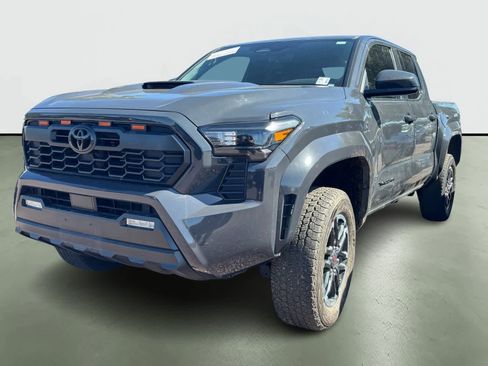 Used 2024 Toyota Tacoma TRD Sport image 2