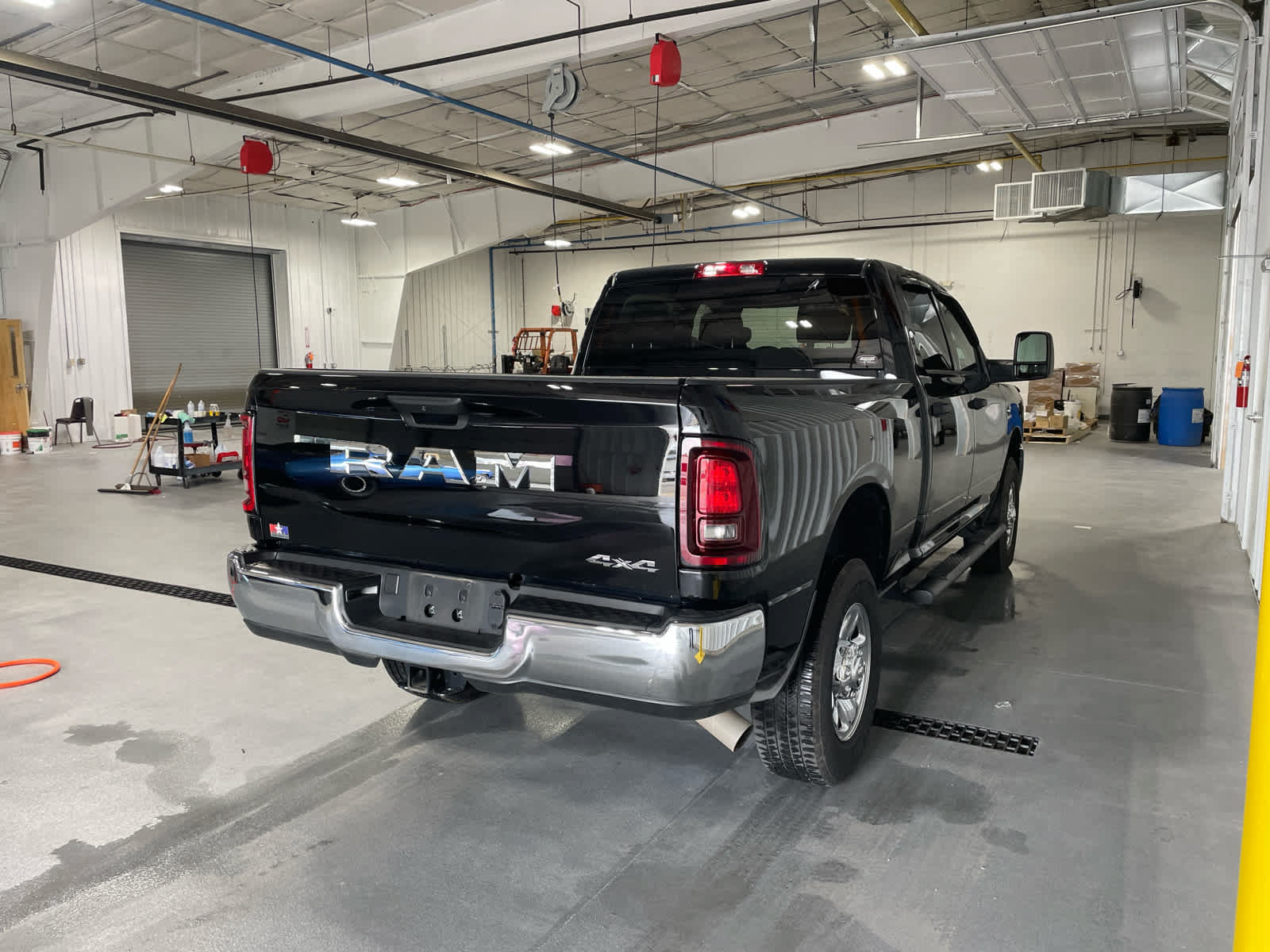 Used 2025 RAM 2500 Tradesman w/ Chrome Appearance Group AWD/4WD image 5