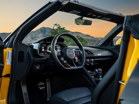 Used 2023 Audi R8 V10 performance RWD image 4