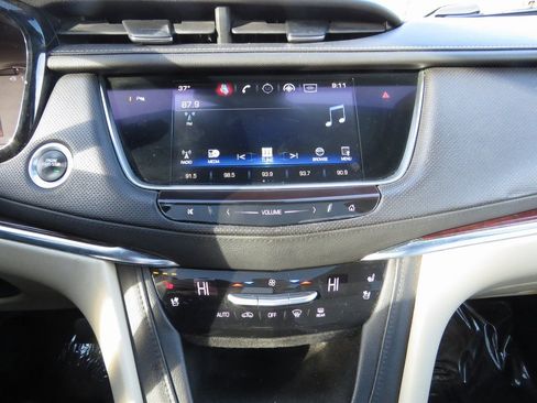 Used 2017 Cadillac XT5 Premium Luxury image 27