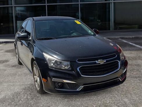 Used 2015 Chevrolet Cruze LT w/ RS Package FWD image 2