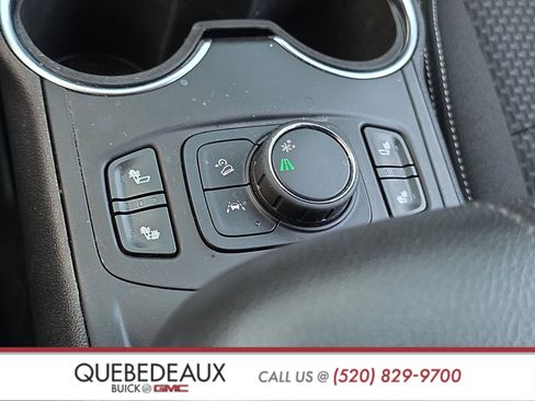 Used 2024 GMC Terrain SLE w/ Driver Convenience Package FWD image 18