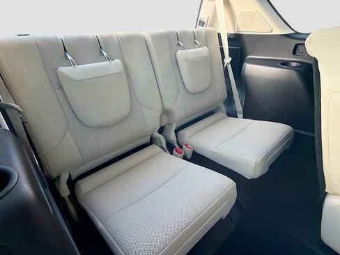 Used 2022 Lexus GX 460 Premium w/ Accessory Package AWD/4WD image 28
