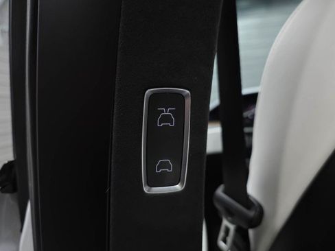 Used 2022 Tesla Model X AWD/4WD image 20