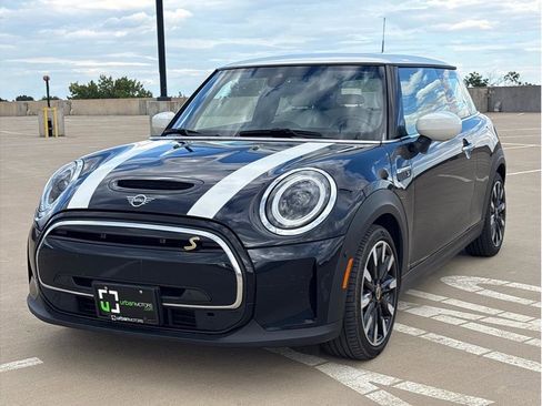 Used 2024 MINI Cooper SE image 3