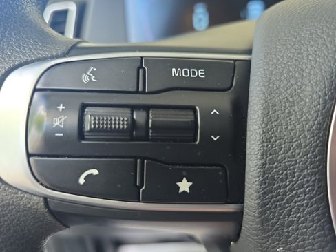 Certified 2025 Kia Sportage LX FWD image 24
