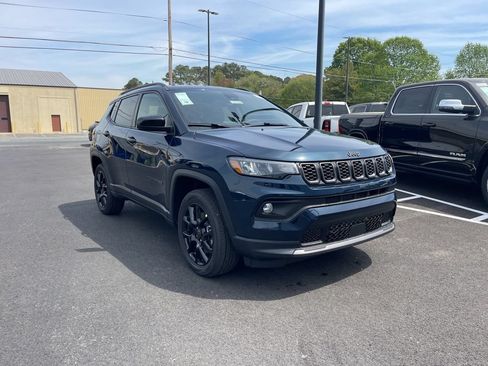 New 2026 Jeep Compass Latitude AWD/4WD image 4