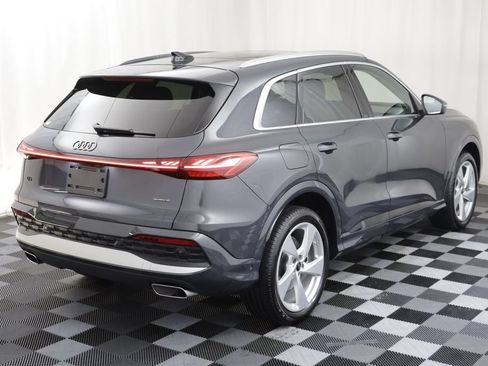 Used 2025 Audi Q5 Prestige AWD/4WD image 21