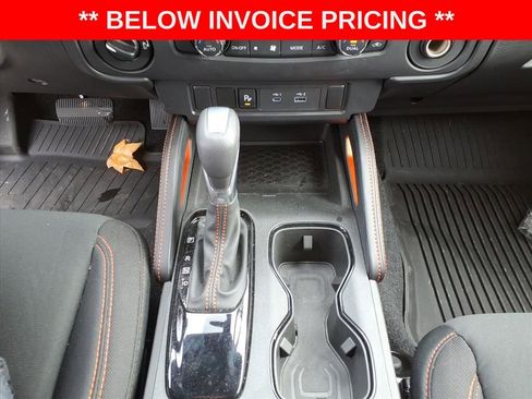 New 2025 Nissan Frontier PRO-4X image 18