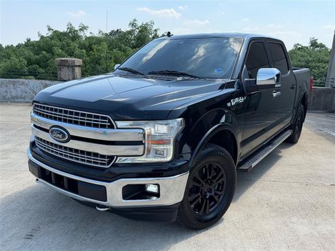 Used 2018 Ford F150 Lariat w/ Equipment Group 502A Luxury AWD/4WD image 2